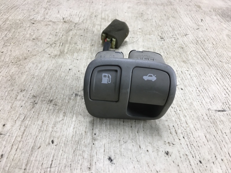 Запчасть кнопка открывания багажника внутренняя HYUNDAI GRANDEUR 05-11 2005-2010 TG 3.3 G6DB 93555-3L000 Б/У Кнопка открывания багажника внутренняя HYUNDAI GRANDEUR 05-11 2005-2010 TG 3.3 G6DB 93555-3L000 Б/У