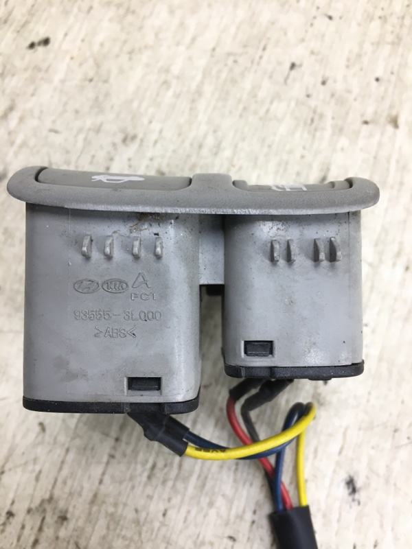 Кнопка открывания багажника внутренняя GRANDEUR 05-11 2005-2010 TG 3.3 G6DB Кнопка открывания багажника внутренняя GRANDEUR 05-11 2005-2010 TG 3.3 G6DB