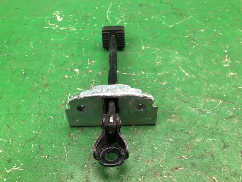 Ограничитель двери передний левый RDX 12-19 Ограничитель двери передний левый RDX 12-19