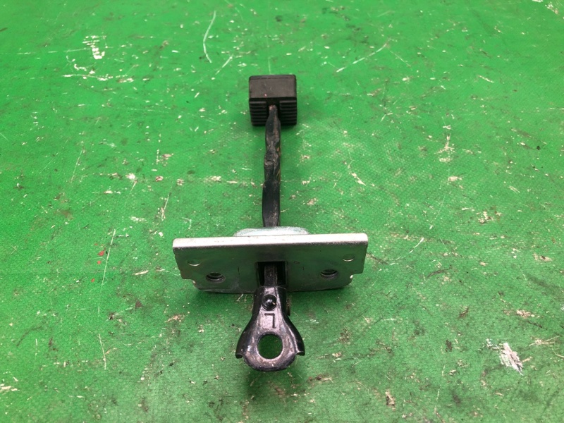 Ограничитель двери передний левый ACURA RDX 12-19 Ограничитель двери передний левый ACURA RDX 12-19