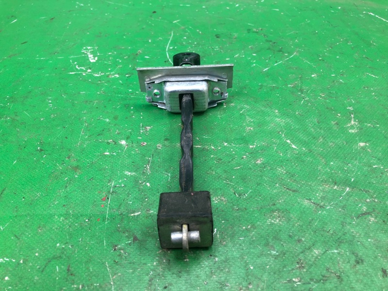 Ограничитель двери передний левый RDX 12-19 Ограничитель двери передний левый RDX 12-19