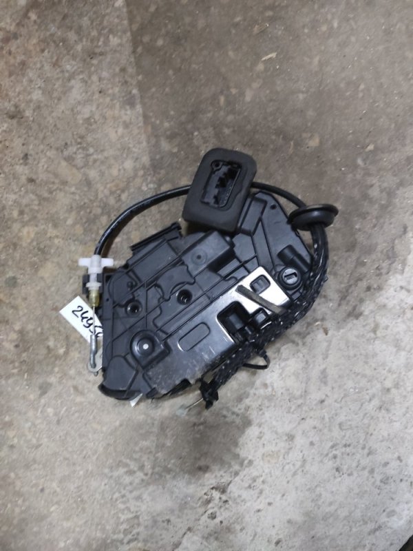 Замок двери задний правый JETTA USA 10-17