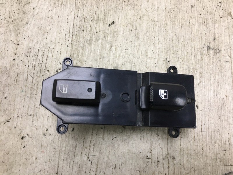 Кнопка стеклоподъемника передняя HYUNDAI SANTA FE (CM) 05-12 2006-2009 CM 935752B500S4 Б/У