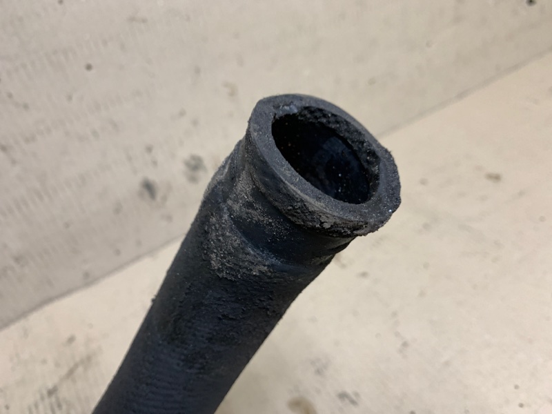 Патрубок системы охлаждения GALANT 03-12 Седан 2.4 4G69