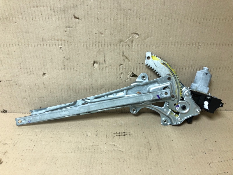 Стеклоподъемник задний правый NISSAN SENTRA B17 12-21 Седан