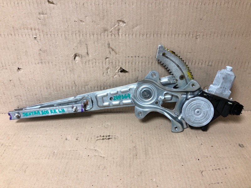 Запчасть стеклоподъемник задний левый NISSAN SENTRA B17 12-21 2018 Седан 82721-4KH0B Б/У Стеклоподъемник задний левый NISSAN SENTRA B17 12-21 2018 Седан 82721-4KH0B Б/У