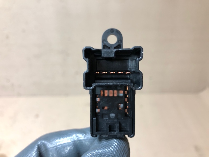 Кнопка стеклоподъемника задняя правая NISSAN SENTRA B17 12-21 Седан