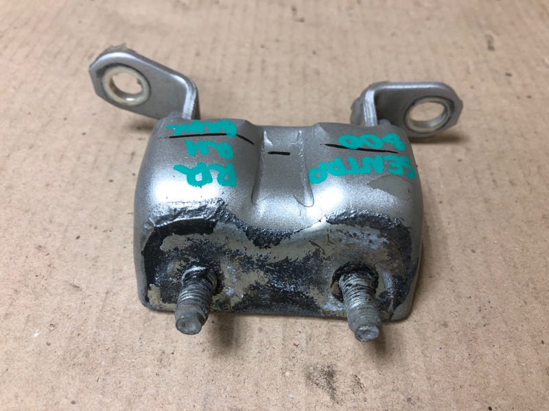 Петля двери верхняя задняя правая NISSAN SENTRA B17 12-21 2018 Седан 82400-9AM0A Б/У