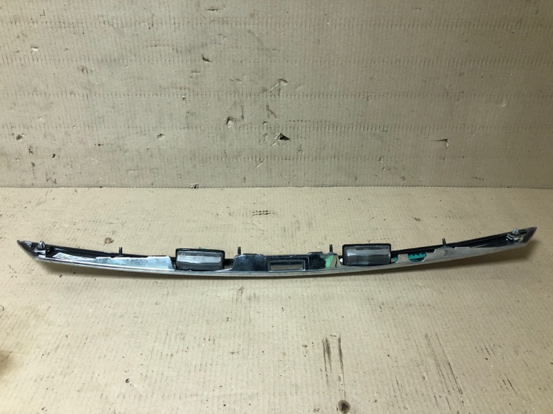 Панель подсветки номера SENTRA B17 12-21 2018 Седан