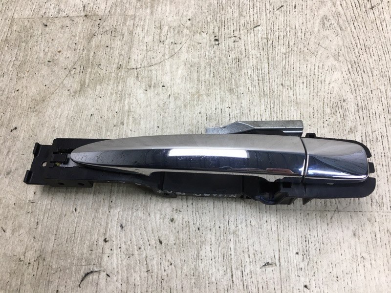 Ручка двери наружная задняя левая SENTRA B17 12-21 Ручка двери наружная задняя левая SENTRA B17 12-21