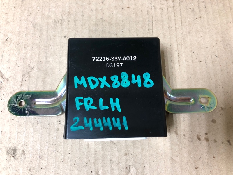 Блок управления стеклоподъемниками передний левый ACURA MDX (YD1) 00-06 2003 Внедорожник 3.5 72216-S3V-A01 Б/У