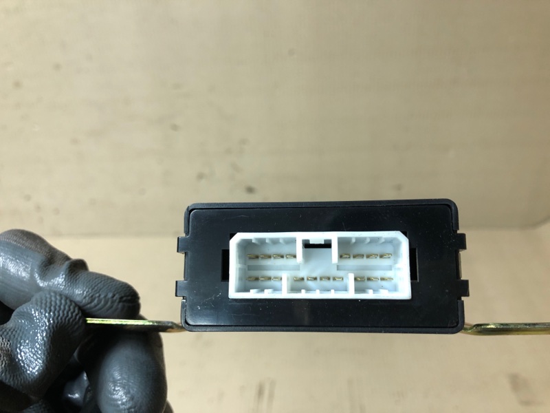 Блок управления стеклоподъемниками передний левый ACURA MDX (YD1) 00-06 Внедорожник 3.5