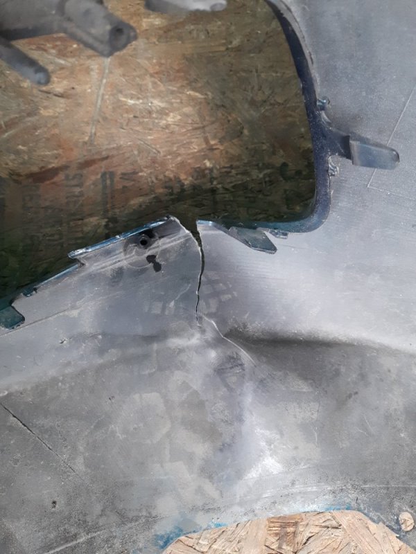 Бампер передний 5 CR 05-10 2008 Минивен 2.3