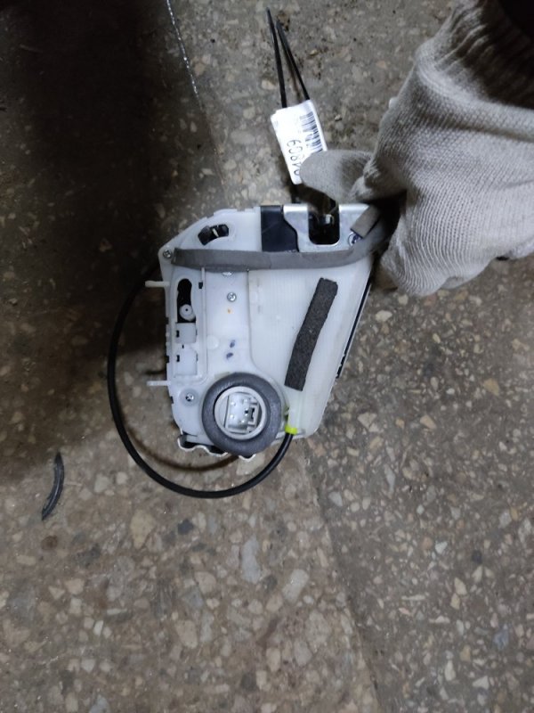 Замок двери задний левый PRIUS - 30 09-17