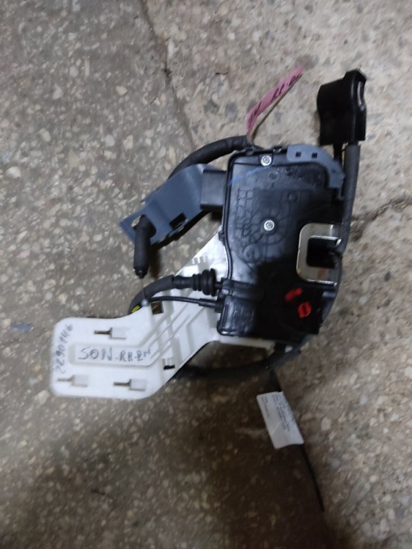 Замок двери задний правый SONATA YF 10-14 Замок двери задний правый SONATA YF 10-14