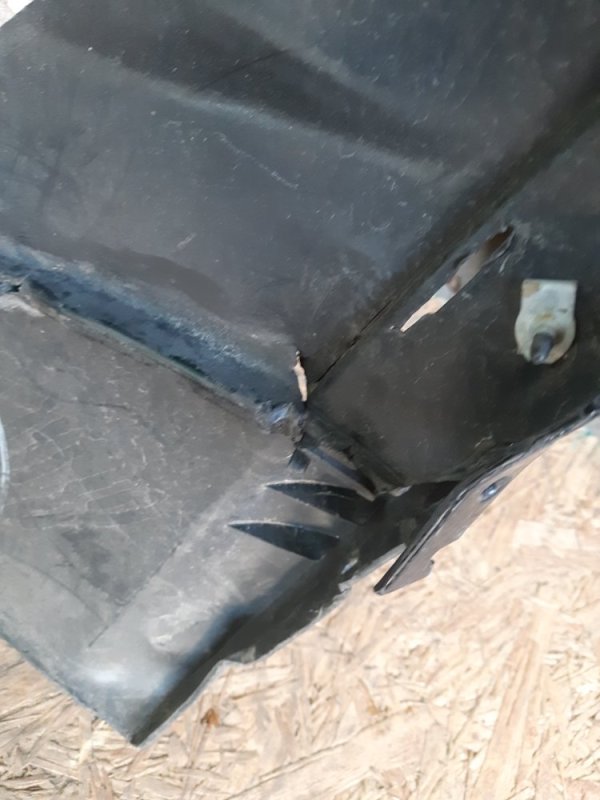 Бампер задний GRAND CHEROKEE 11-22 2013 Внедорожник 5.7