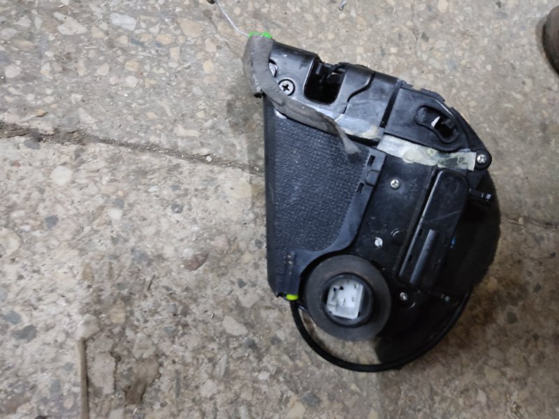 Замок двери задний правый GS350 GS300 05-11