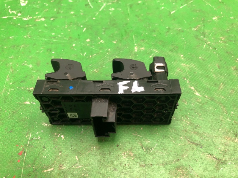 Блок управления стеклоподъемниками передний левый VOLKSWAGEN JETTA USA 18- JEM 1.4 DGXA