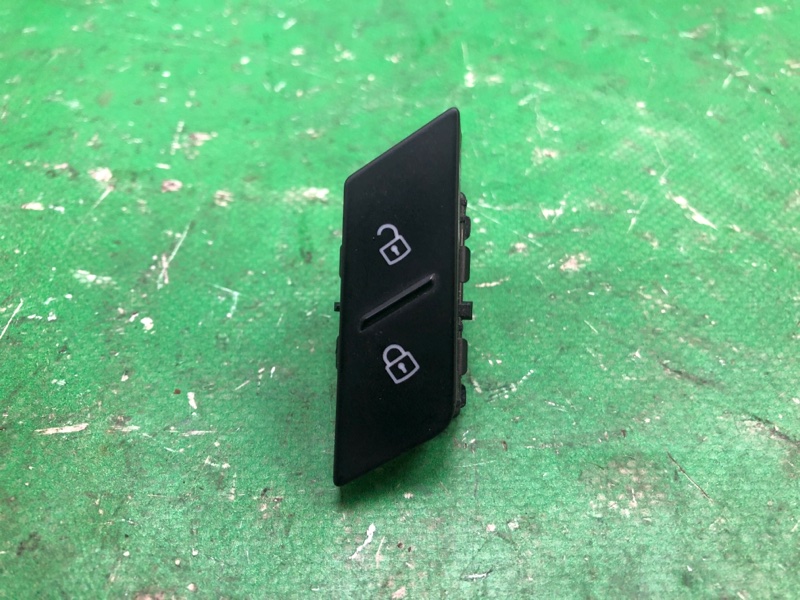 Кнопка центрального замка передняя левая VOLKSWAGEN JETTA USA 18- 2018 JEM 1.4 DGXA 17A 962 125 Б/У