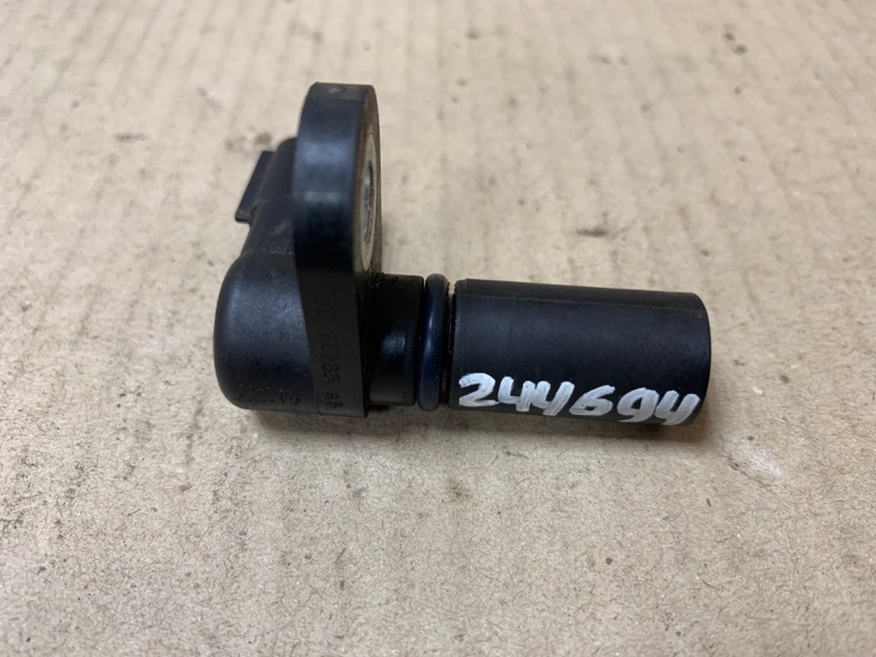 Датчик положения распредвала MPV 99-06 2.5. GY. KG440AA