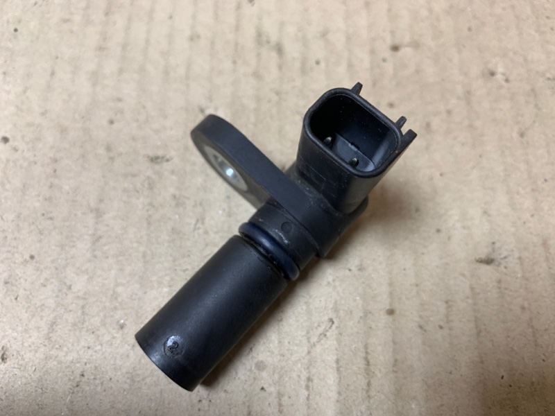 Датчик положения распредвала MPV 99-06 2.5. GY. KG440AA