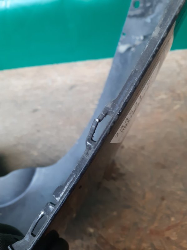 Бампер задний TRIBECA B9 05-07 2006 Внедорожник 3.0 EZ30