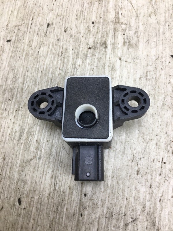 Датчик удара KIA FORTE YD 12- BD 2.0 G4NH