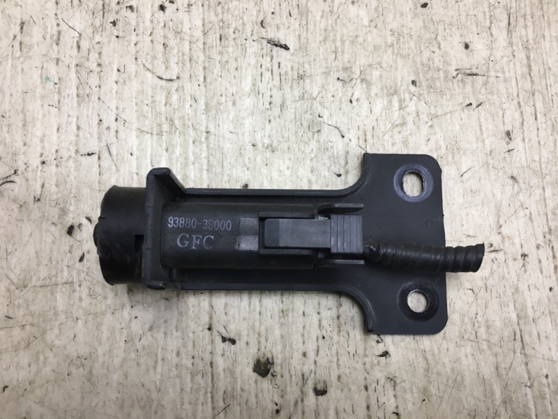 Датчик HYUNDAI SONATA YF 10-14 10-15 93880-3S000 Б/У