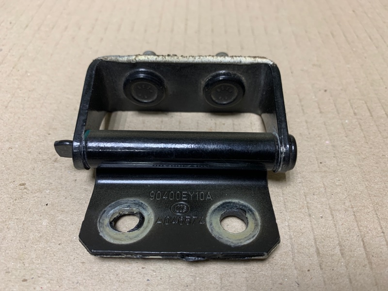 Петля крышки багажника задняя правая INFINITI QX30 16-20 Внедорожник 2.0 20PET