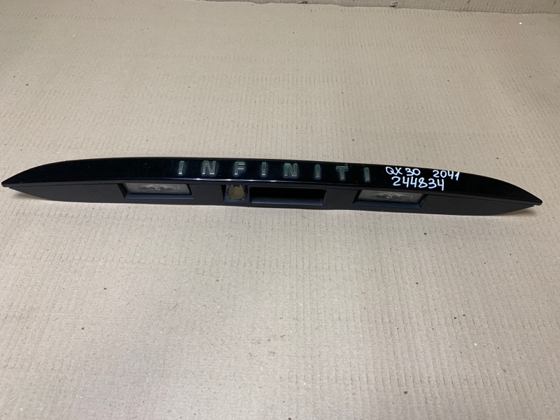 Панель подсветки номера QX30 16-20 2018 Внедорожник 2.0 20PET