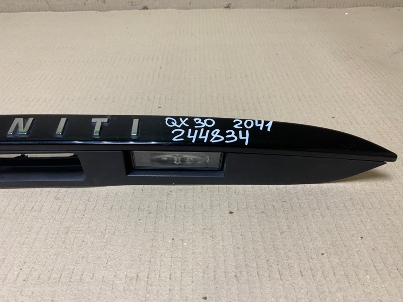 Панель подсветки номера INFINITI QX30 16-20 Внедорожник 2.0 20PET