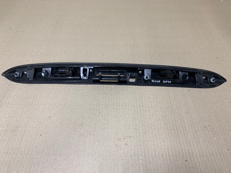 Панель подсветки номера QX30 16-20 2018 Внедорожник 2.0 20PET