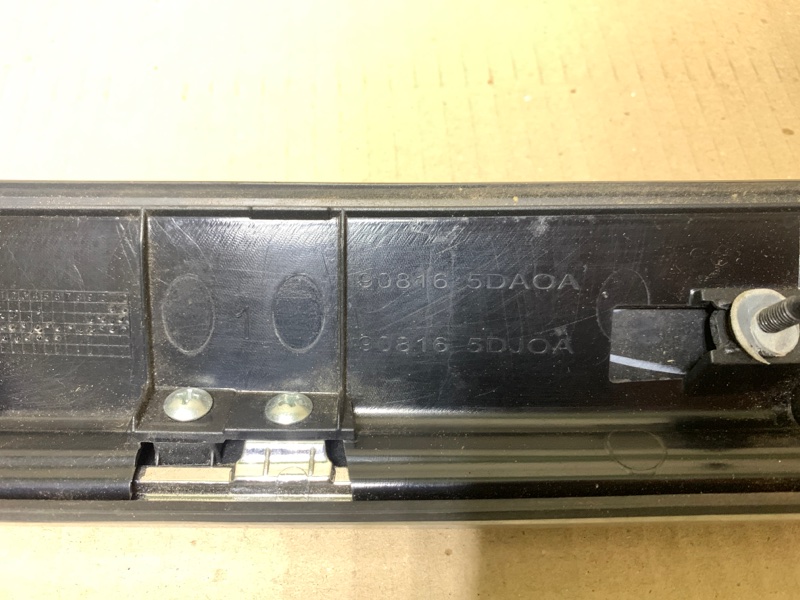 Накладка крышки багажника QX30 16-20 2018 Внедорожник 2.0 20PET Накладка крышки багажника QX30 16-20 2018 Внедорожник 2.0 20PET