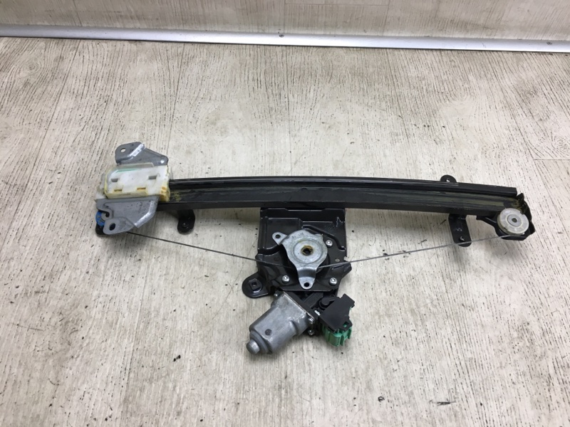 Стеклоподъемник передний левый SENTRA B17 12-21 2015-2017 B17 Стеклоподъемник передний левый SENTRA B17 12-21 2015-2017 B17