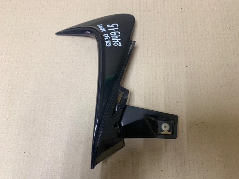 Накладка крышки багажника левая INFINITI QX30 16-20 2018 Внедорожник 2.0 20PET 96033-5DA0B Б/У