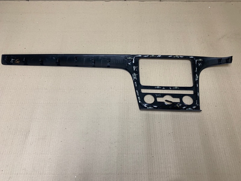 Накладка торпедо под магнитолу PASSAT B7 11-15 2014 Седан 2.5 CBUA Накладка торпедо под магнитолу PASSAT B7 11-15 2014 Седан 2.5 CBUA