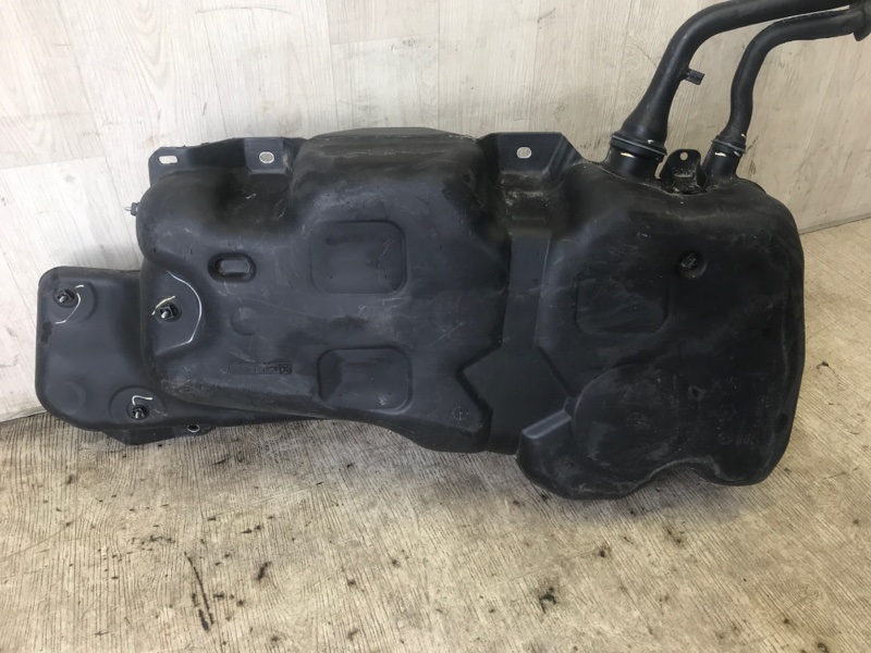 Топливный бак JETTA USA 18-