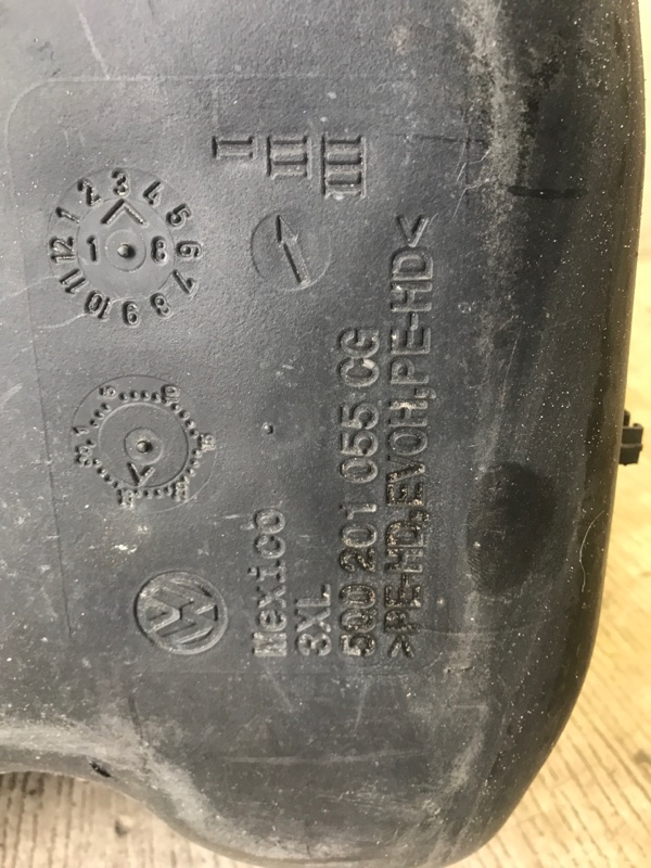 Топливный бак JETTA USA 18-