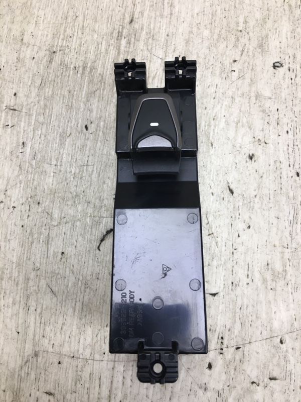 Кнопка стеклоподъемника задняя SANTA FE (DM) 12-18 DM