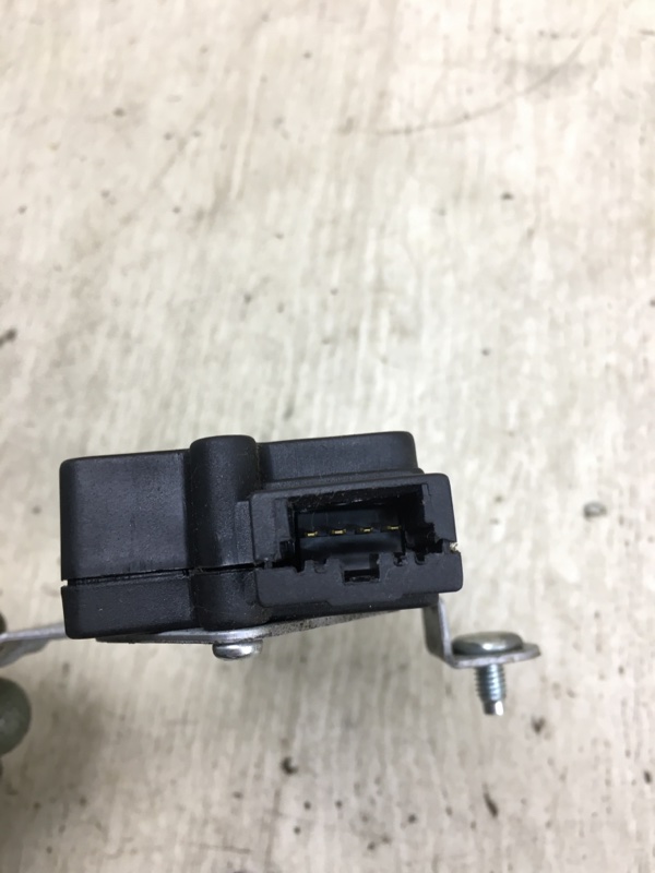 Привод открывания крышки багажника SANTA FE (CM) 05-12 2006-2009 CM 2.2CRDI D4EB