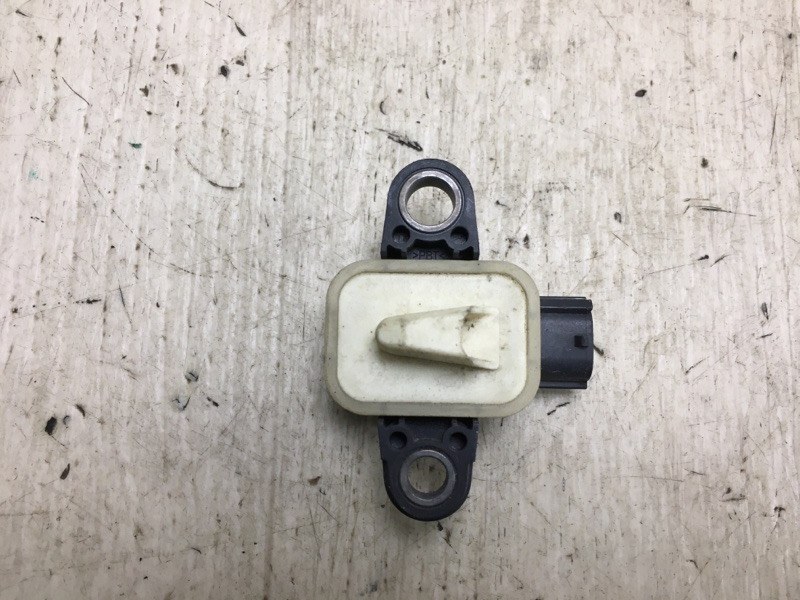 Датчик удара NISSAN PATHFINDER R52 12-21 98836-1MA0A Б/У