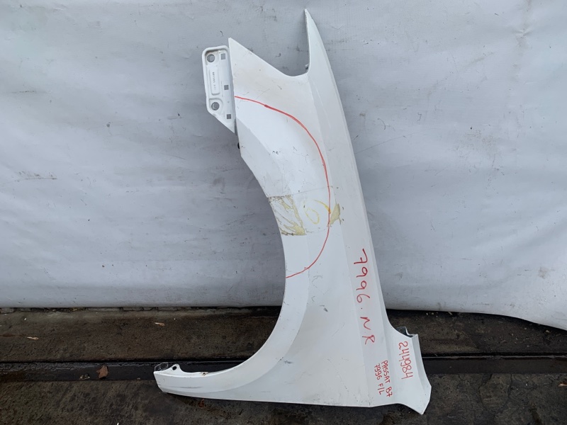 Крыло переднее левое PASSAT B7 11-15 2014 Седан 2.5 CBUA