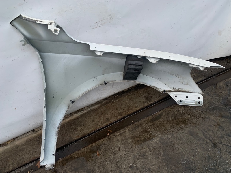 Крыло переднее левое PASSAT B7 11-15 2014 Седан 2.5 CBUA