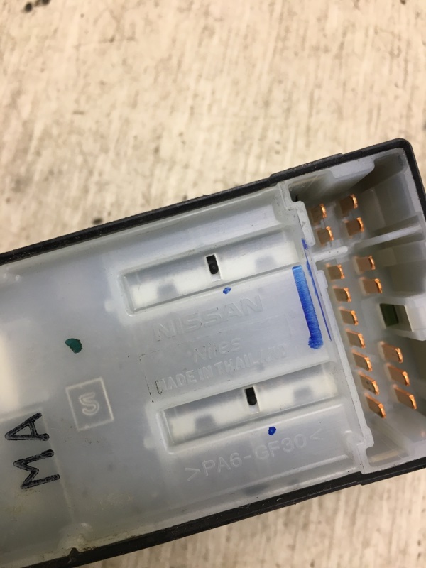 Блок управления стеклоподъемниками NV200 USA 13- 13-17