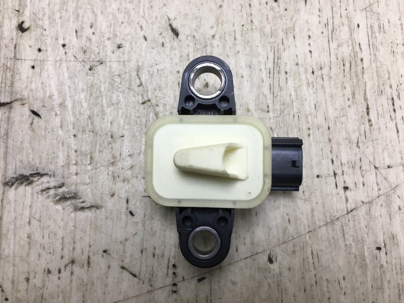 Датчик удара NV200 USA 13- 13-17