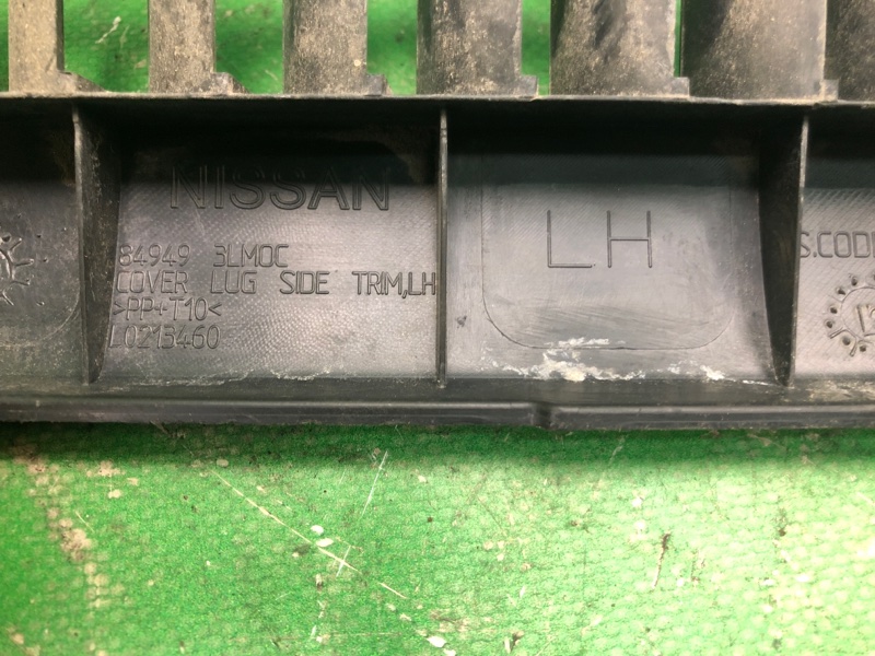 Накладка в салоне левая NISSAN NV200 USA 13- M20XUS 2.0 MR20DE