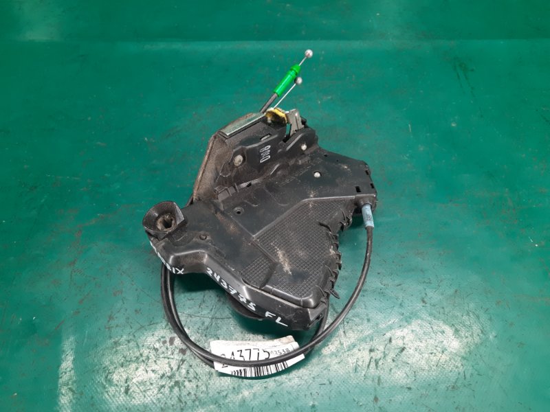 Замок двери передний левый MATRIX 08-14 2008 Хэтчбек 1.8 2ZRFE