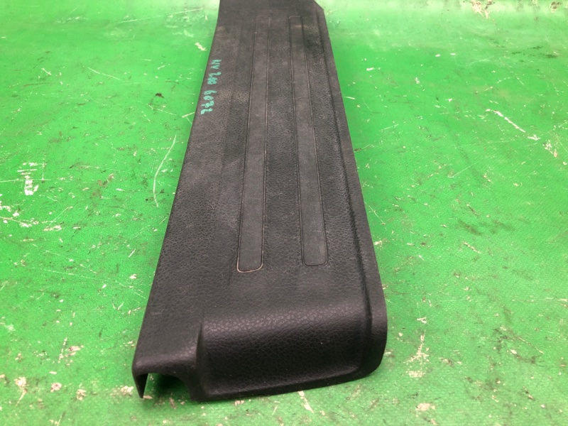 Накладка порога внутрення левая NISSAN NV200 USA 13- M20XUS 2.0 MR20DE Накладка порога внутрення левая NISSAN NV200 USA 13- M20XUS 2.0 MR20DE