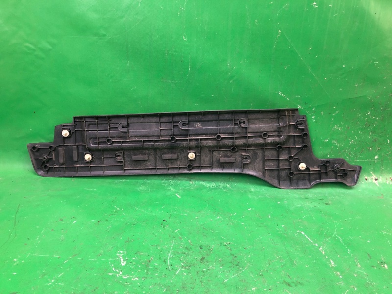 Накладка порога внутрення задняя правая NV200 USA 13- 2015 M20XUS 2.0 MR20DE