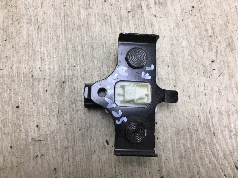 Датчик удара NISSAN SENTRA B17 12-21 98836-3TA0A Б/У